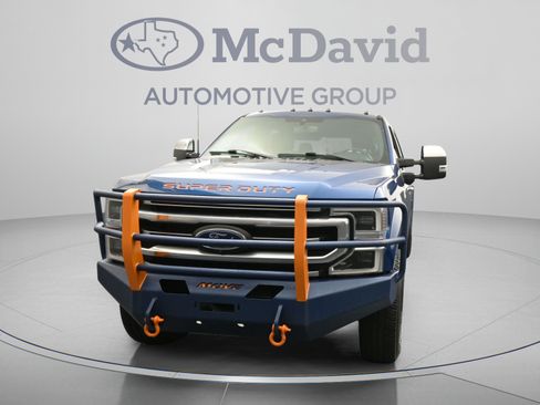 Used 2022 Ford F350 Platinum AWD/4WD image 4