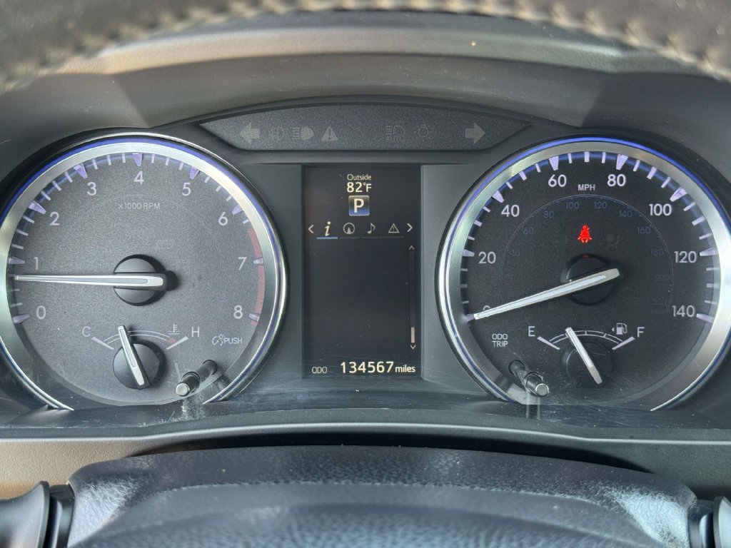 Used 2014 Toyota Highlander XLE AWD/4WD image 9