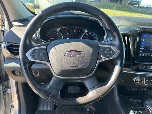 Used 2021 Chevrolet Traverse RS image 12