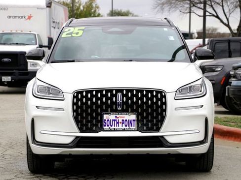 Used 2025 Lincoln Corsair Grand Touring image 8