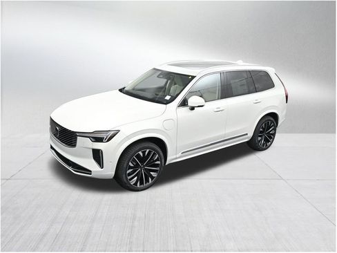 New 2026 Volvo XC90 T8 Ultra w/ Protection Package Premier AWD/4WD image 14