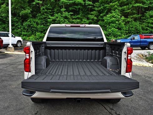 New 2026 Chevrolet Silverado 1500 Custom AWD/4WD image 8