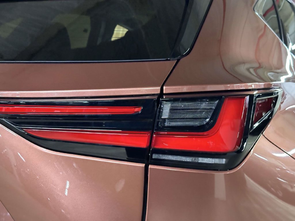 Used 2025 Lexus NX 250 AWD w/ Accessory Package (2T) image 11