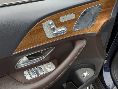 Used 2020 Mercedes-Benz GLE 350 4MATIC image 11