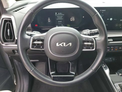 Used 2025 Kia Sorento S FWD image 21