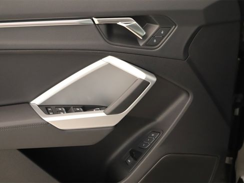 Certified 2025 Audi Q3 2.0T Premium Plus w/ Premium Plus Package image 24