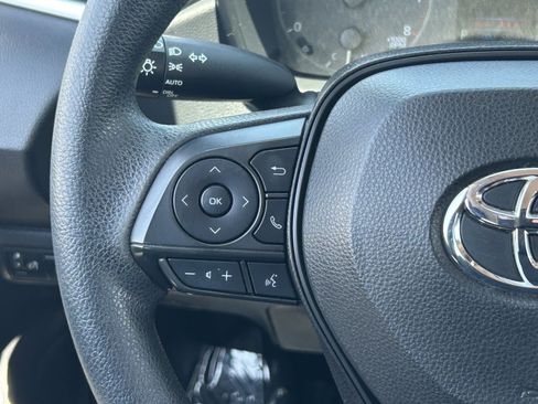 Used 2023 Toyota Corolla LE FWD image 21