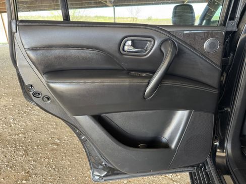 Used 2024 INFINITI QX80 Luxe image 28