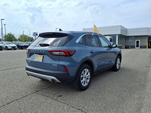 Certified 2023 Ford Escape Active AWD/4WD image 7