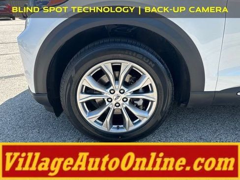Used 2020 Ford Explorer XLT w/ Equipment Group 202A AWD/4WD image 10