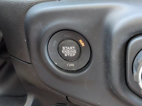Used 2023 Jeep Wrangler Sport AWD/4WD image 25