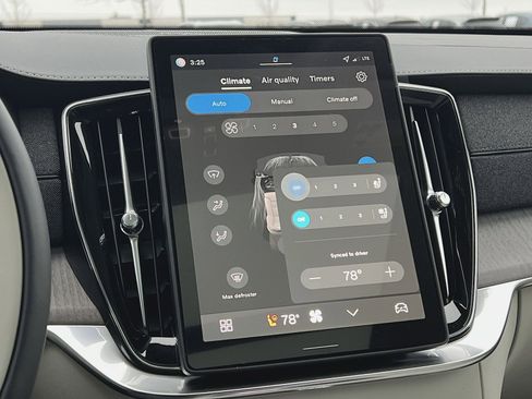 New 2026 Volvo XC90 B6 Ultra w/ Protection Package Premier image 21