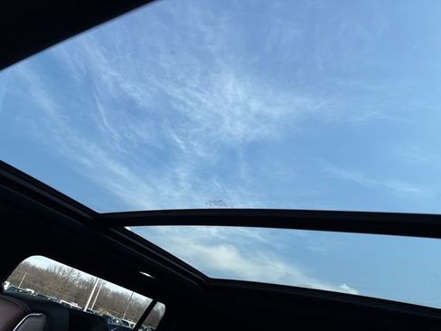 Used 2024 GMC Yukon XL Denali Ultimate image 24