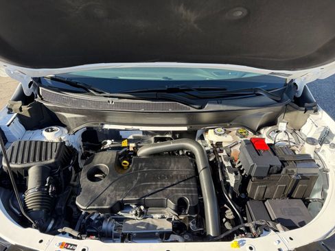 Used 2025 Chevrolet Equinox LT image 30