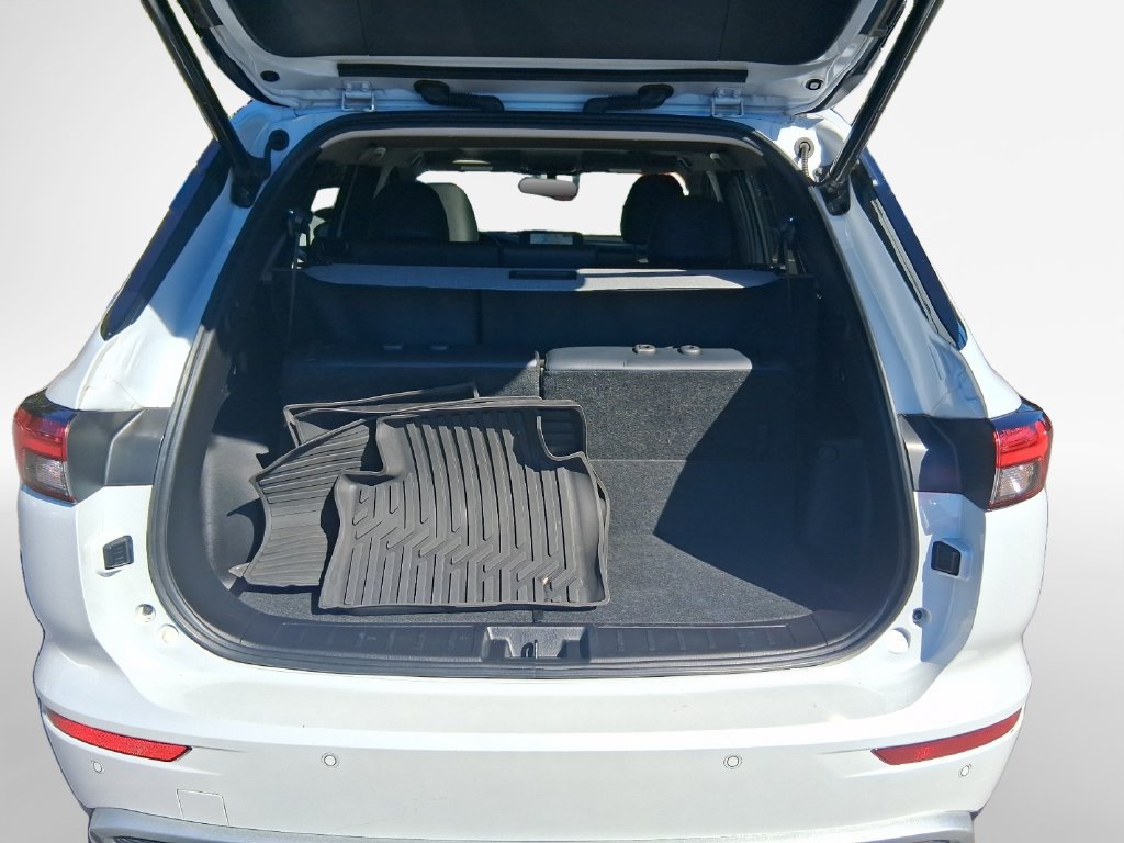 Used 2024 Mitsubishi Outlander FWD image 25