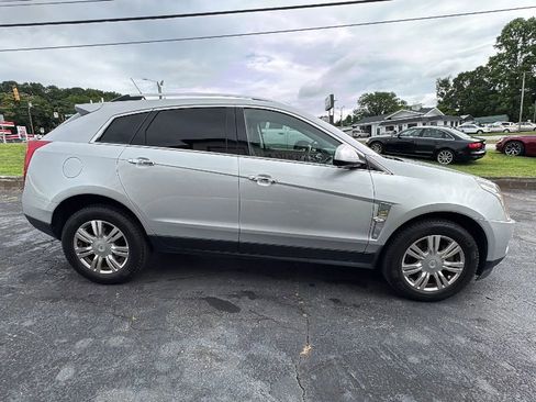 Used 2011 Cadillac SRX Luxury image 4