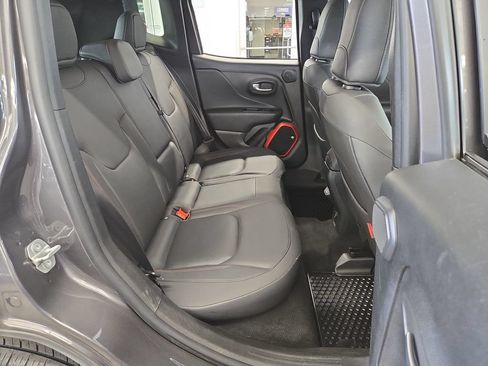 Used 2019 Jeep Renegade Trailhawk AWD/4WD image 16