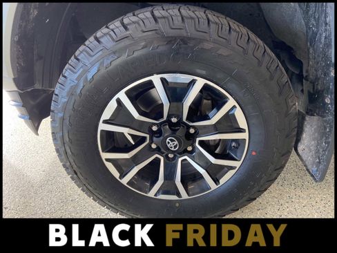 Used 2021 Toyota Tacoma TRD Sport image 12