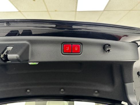 Used 2022 Mercedes-Benz C 300 4MATIC Sedan image 40