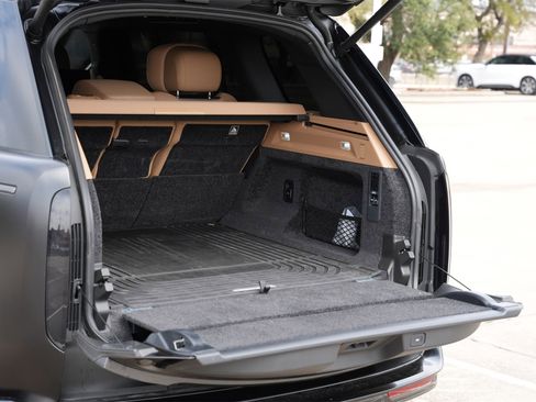 Used 2025 Land Rover Range Rover Long Wheelbase Autobiography image 22
