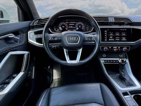 Used 2022 Audi Q3 2.0T Premium Plus w/ Premium Plus Package AWD/4WD image 8