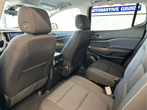 Used 2023 GMC Acadia SLE w/ Driver Convenience Package image 18