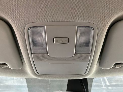 Used 2025 Kia Soul LX w/ LX Technology Package FWD image 15
