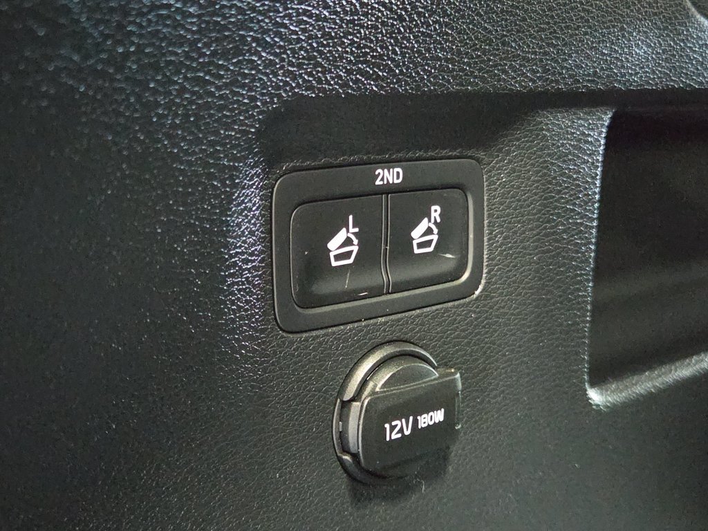 Used 2023 Kia Telluride AWD image 16