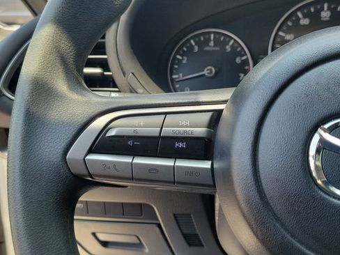 Used 2021 MAZDA MAZDA3 s FWD image 19