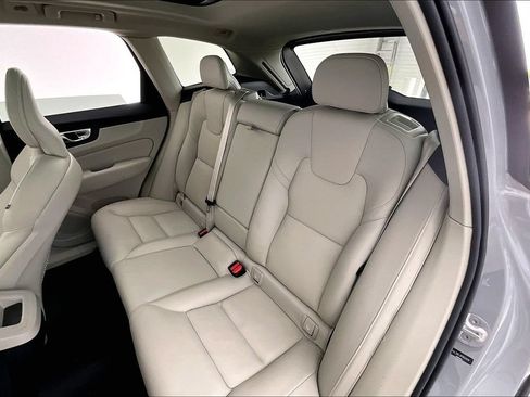 Used 2024 Volvo XC60 B5 Plus w/ Protection Package Premier AWD/4WD image 35