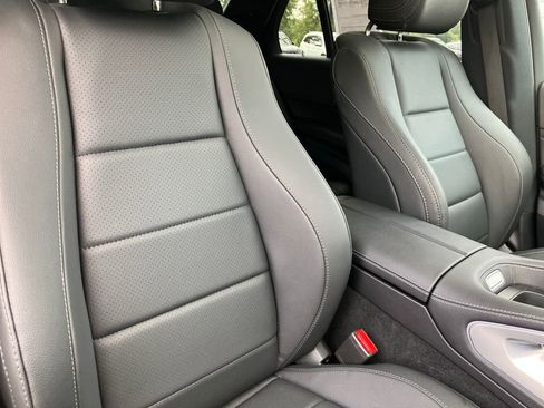 Used 2025 Mercedes-Benz GLE 350 4MATIC image 38