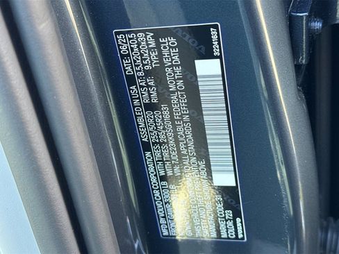 New 2025 Volvo EX90 Plus image 28