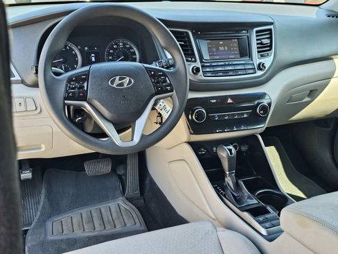 Used 2018 Hyundai Tucson SE AWD/4WD image 36