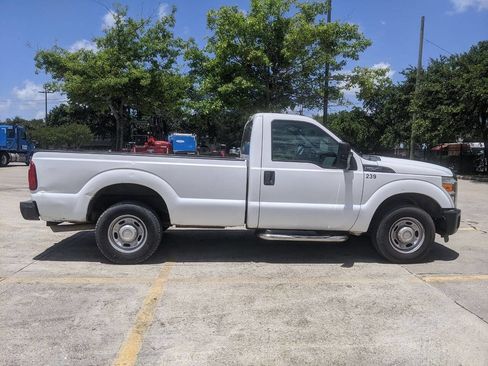 Used 2015 Ford F250 XL w/ Power Equipment Group RWD image 5