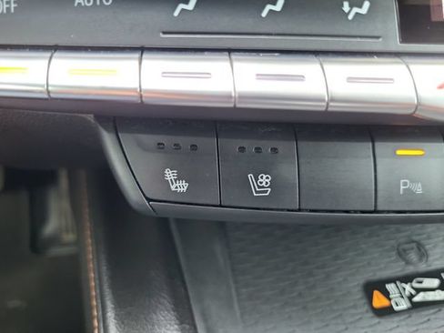Used 2020 Cadillac CT4 V w/ Climate Package AWD/4WD image 19