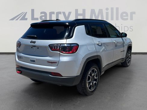 Certified 2024 Jeep Compass Trailhawk AWD/4WD image 5