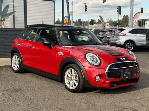 Used 2015 MINI Cooper S image 3