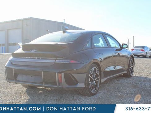 Used 2023 Hyundai Ioniq 6 SEL image 15