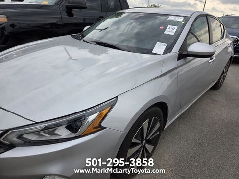 Used 2022 Nissan Altima 2.5 SV FWD image 5