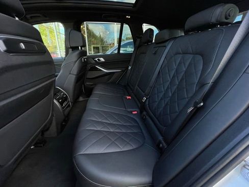 Used 2024 BMW X5 xDrive50e image 26