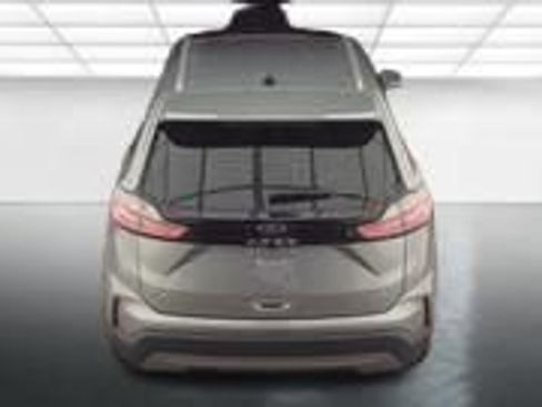 Used 2024 Ford Edge SEL w/ Convenience Package image 12