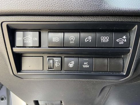 Used 2023 Toyota Tundra SR5 w/ SR5 Premium Package AWD/4WD image 29