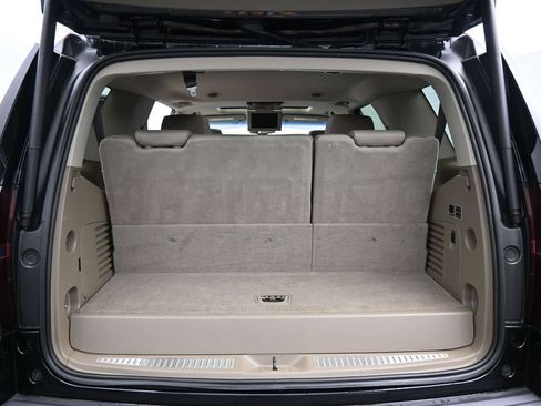 Used 2019 Chevrolet Tahoe Premier AWD/4WD image 32