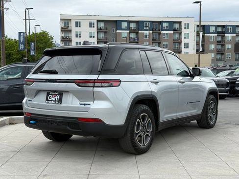 Used 2023 Jeep Grand Cherokee Trailhawk w/ Advanced Protech Group II AWD/4WD image 3