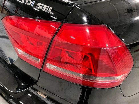 Used 2013 Volkswagen Passat TDI SEL Premium image 28