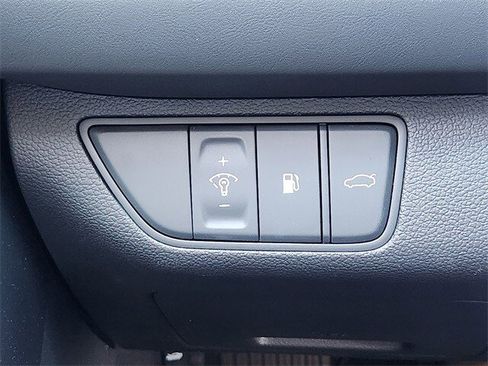 New 2026 Genesis G70 2.5T image 17