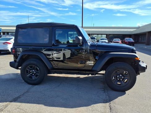 Used 2021 Jeep Wrangler Sport image 6