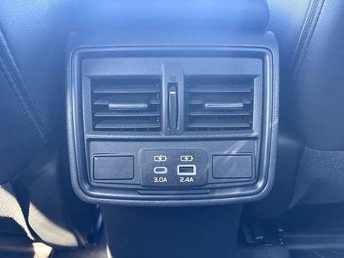 Used 2025 Subaru Forester Premium AWD/4WD image 35