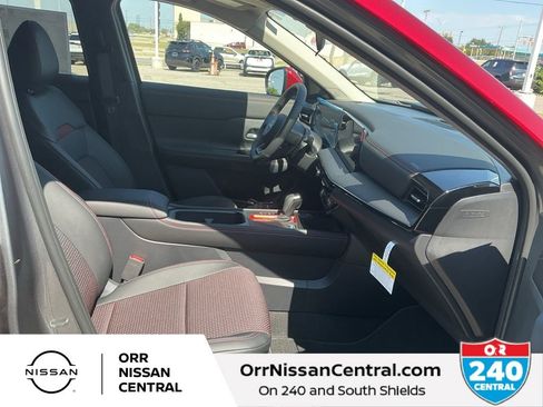 New 2026 Nissan Kicks SR FWD image 11