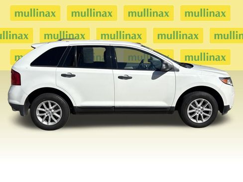 Used 2013 Ford Edge SE image 2